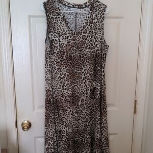 Catalog Favorites Chic Leopard Print Maxi Dress